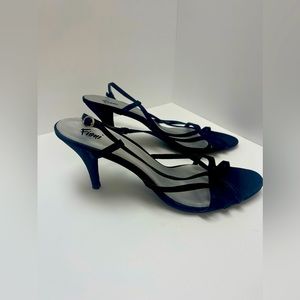 Fioni black low heel size 12